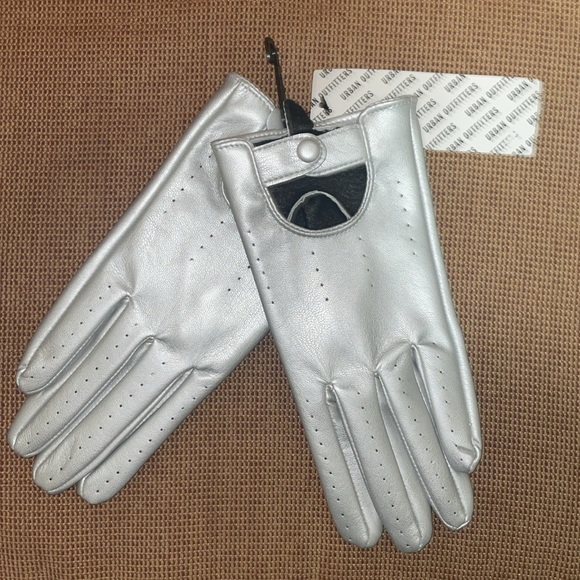 Silver Urban Outfitters Faux Leather Moto Glove Sleek gloves - Picture 3 of 9